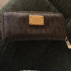 Authentic Michael Kors continental wallet - used
